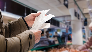 supermarkt economie kassabon voedselprijs